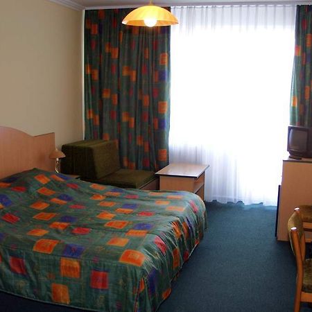 Hotel Magistern Siofok Bagian luar foto